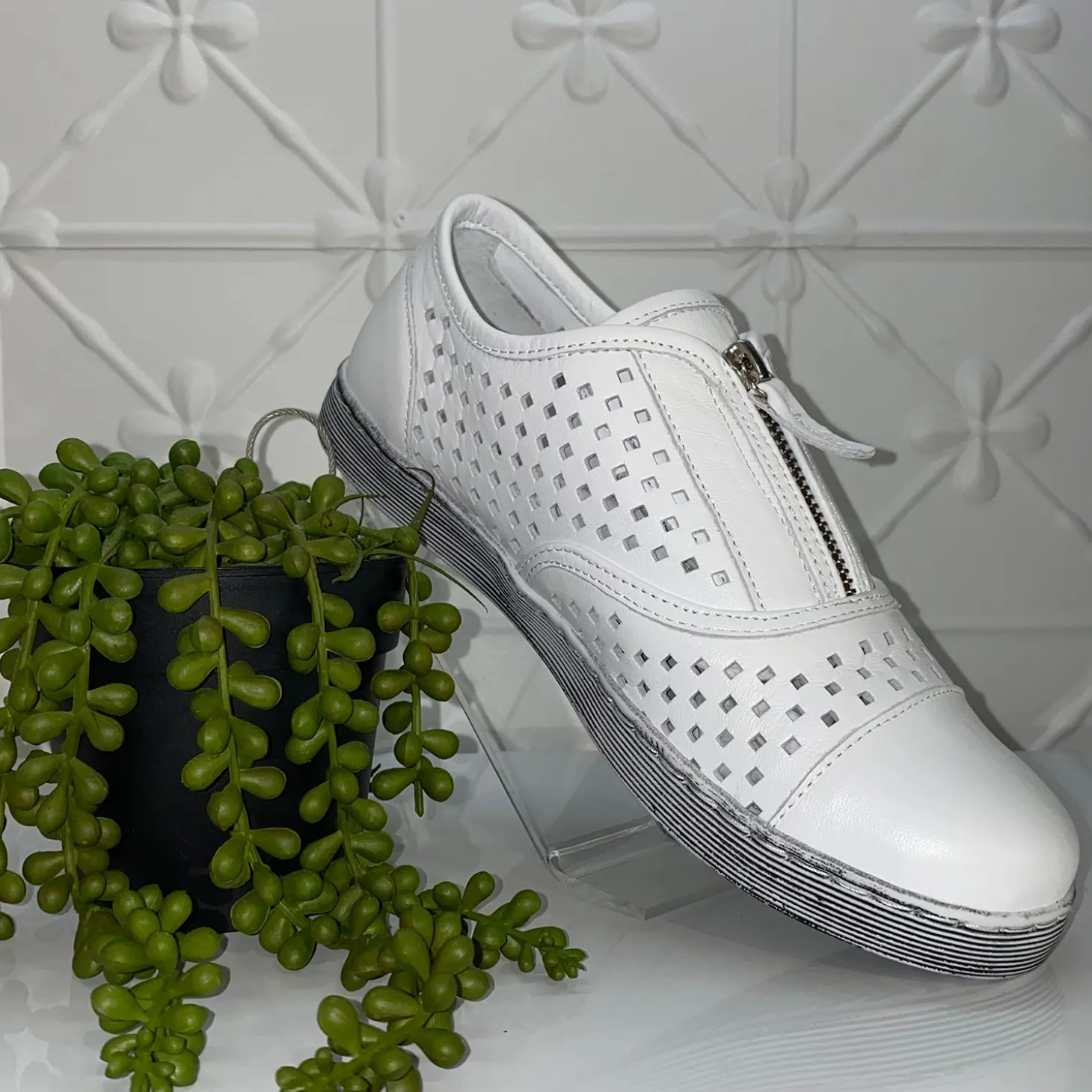 Tani Zip Leather Sneaker | White | RS7